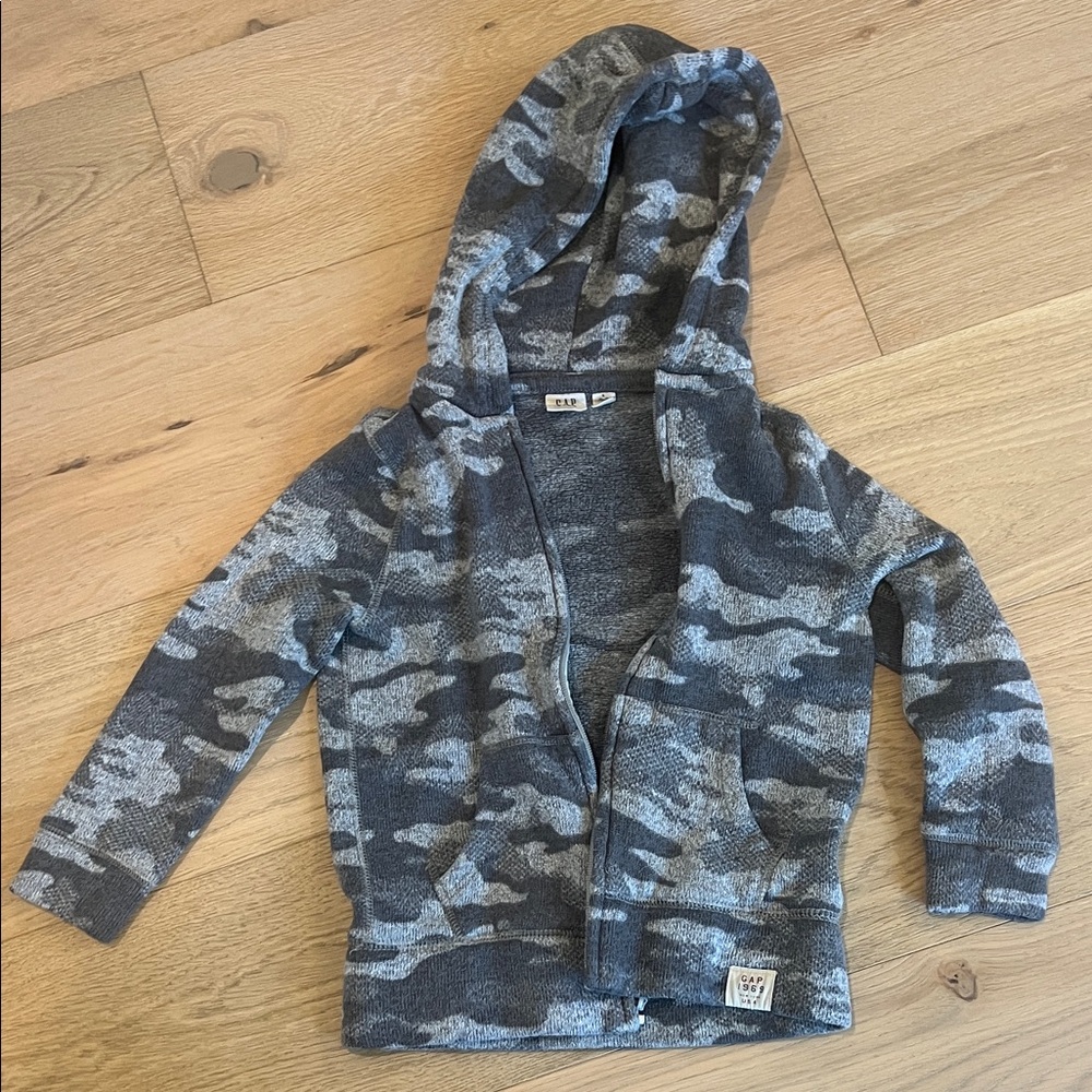 GAP Kids Camouflage Jacket - Thick Hooded Zip Sweater Material